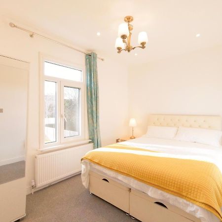 Marigold Villa Harrow Bagian luar foto