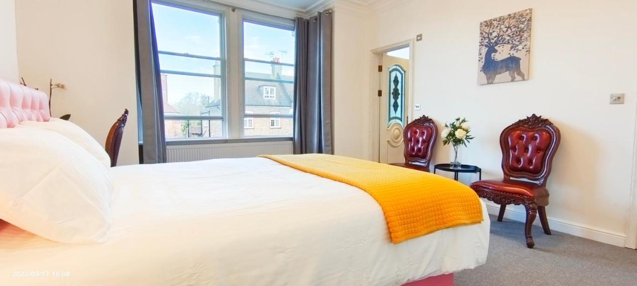 Marigold Villa Harrow Bagian luar foto
